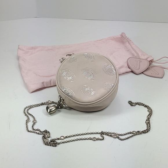 Juicy Couture crossbody round bag purse in soft light pink leather with silver - Picture 4 of 16